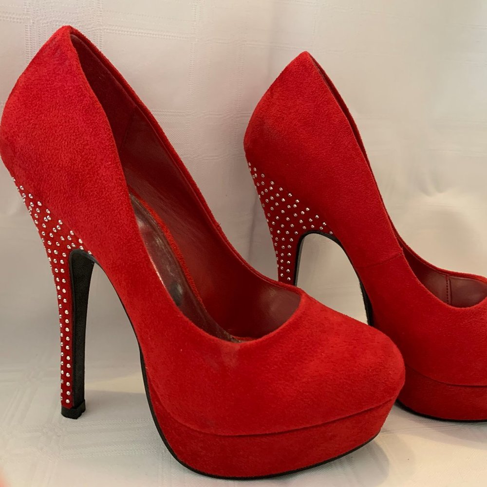Heart in D Ladies size 6 Red Platform Stiletto Heels with Silver Studs on Heels